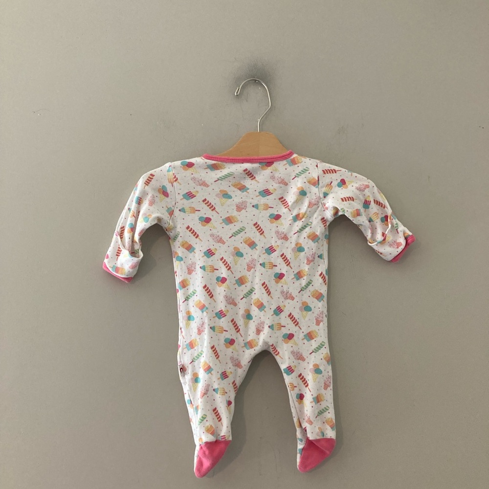 $16 ADD ON magnetic me footie newborn Little Sleepies Hanna Andersson‎ Kyte Baby - Picture 2 of 3